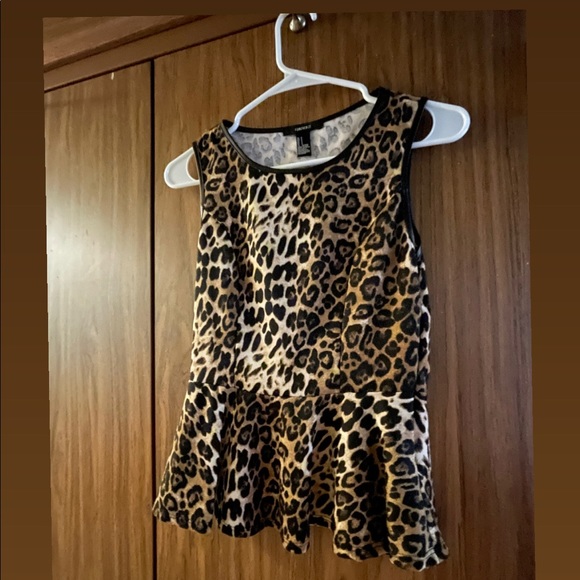 Tiger print top - Picture 1 of 2